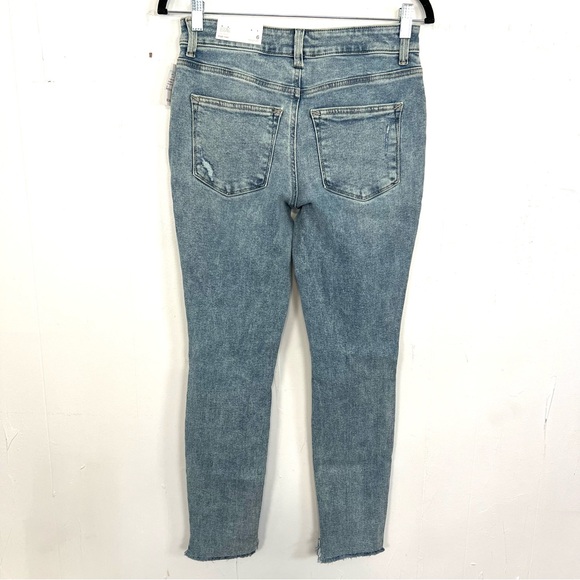 NWT Maurice’s Distressed Jegging Vintage High Rise Jeans Size 6 - Picture 2 of 4